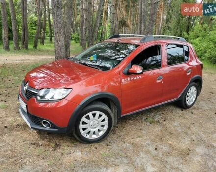 Рено Сандеро 2015 в Полтаве на Automoto.ua Красный Рено Сандеро, объемом двигателя 1.6 л и пробегом 88 тыс. км за 8500 $, фото 21 на Automoto.ua