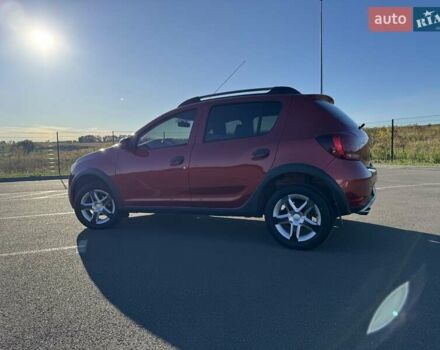 Красный Рено Сандеро, объемом двигателя 1.46 л и пробегом 62 тыс. км за 9500 $, фото 4 на Automoto.ua