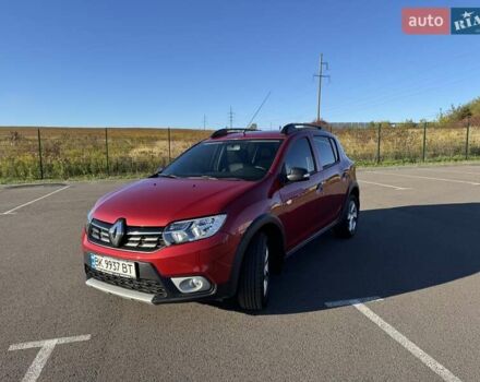 Красный Рено Сандеро, объемом двигателя 1.46 л и пробегом 62 тыс. км за 9500 $, фото 2 на Automoto.ua