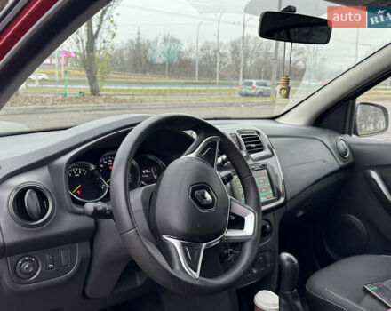 Красный Рено Сандеро, объемом двигателя 1 л и пробегом 80 тыс. км за 6200 $, фото 3 на Automoto.ua