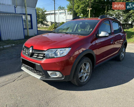 Красный Рено Сандеро, объемом двигателя 0.9 л и пробегом 72 тыс. км за 11000 $, фото 2 на Automoto.ua