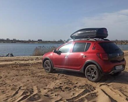 Красный Рено Сандеро, объемом двигателя 1.46 л и пробегом 90 тыс. км за 10500 $, фото 3 на Automoto.ua