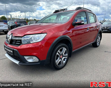 Красный Рено Сандеро, объемом двигателя 1.5 л и пробегом 159 тыс. км за 10950 $, фото 2 на Automoto.ua