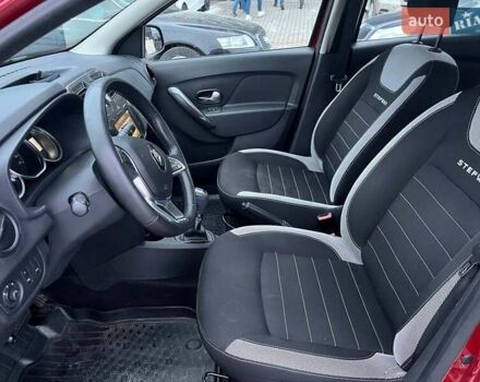 Красный Рено Сандеро, объемом двигателя 0.9 л и пробегом 47 тыс. км за 9790 $, фото 33 на Automoto.ua