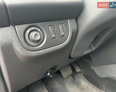 Червоний Рено Сандеро, об'ємом двигуна 0.9 л та пробігом 75 тис. км за 8890 $, фото 14 на Automoto.ua