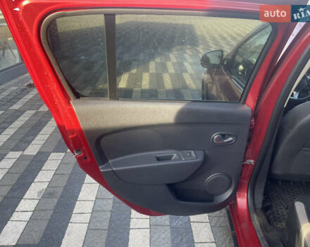 Красный Рено Сандеро, объемом двигателя 1.46 л и пробегом 55 тыс. км за 12100 $, фото 6 на Automoto.ua