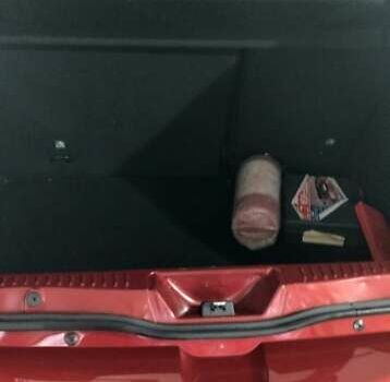 Красный Рено Сандеро, объемом двигателя 0.9 л и пробегом 48 тыс. км за 9678 $, фото 9 на Automoto.ua