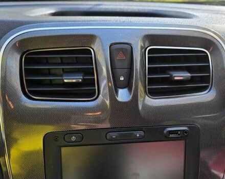 Червоний Рено Сандеро, об'ємом двигуна 0.9 л та пробігом 65 тис. км за 11500 $, фото 17 на Automoto.ua