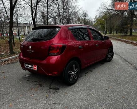 Красный Рено Сандеро, объемом двигателя 1 л и пробегом 43 тыс. км за 9880 $, фото 6 на Automoto.ua