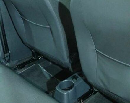 Красный Рено Сандеро, объемом двигателя 0.9 л и пробегом 48 тыс. км за 9678 $, фото 7 на Automoto.ua