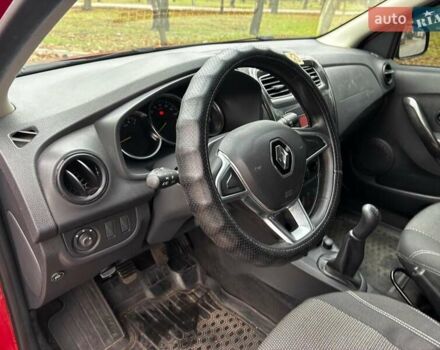 Красный Рено Сандеро, объемом двигателя 1 л и пробегом 43 тыс. км за 9880 $, фото 21 на Automoto.ua