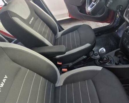 Красный Рено Сандеро, объемом двигателя 0.9 л и пробегом 108 тыс. км за 11500 $, фото 5 на Automoto.ua