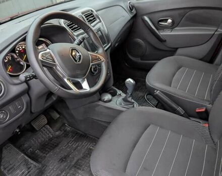 Красный Рено Сандеро, объемом двигателя 0.9 л и пробегом 18 тыс. км за 11000 $, фото 5 на Automoto.ua