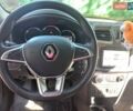 Красный Рено Сандеро, объемом двигателя 0.9 л и пробегом 27 тыс. км за 12000 $, фото 7 на Automoto.ua
