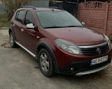 Червоний Рено Сандеро, об'ємом двигуна 1.6 л та пробігом 2 тис. км за 5000 $, фото 1 на Automoto.ua