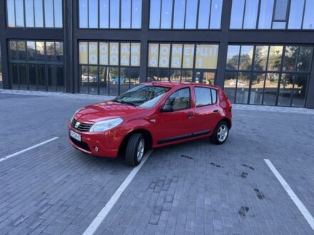 Рено Сандеро 2009 у Полтаві на Automoto.ua Червоний Рено Сандеро, об'ємом двигуна 1.4 л та пробігом 250 тис. км за 3900 $, фото 1 на Automoto.ua