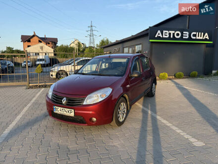 Рено Сандеро 2011 в Львове на Automoto.ua Красный Рено Сандеро, объемом двигателя 1.39 л и пробегом 252 тыс. км за 3700 $, фото 1 на Automoto.ua
