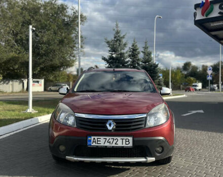 Червоний Рено Сандеро, об'ємом двигуна 1.6 л та пробігом 141 тис. км за 6800 $, фото 1 на Automoto.ua