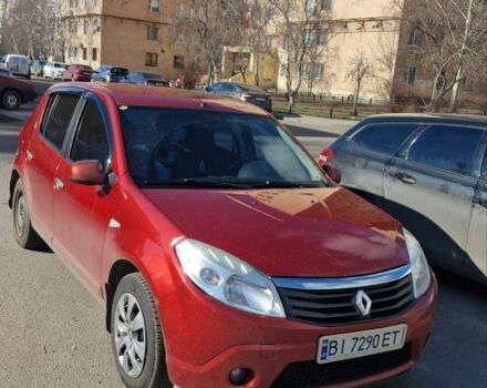 Красный Рено Сандеро, объемом двигателя 1.4 л и пробегом 210 тыс. км за 3700 $, фото 1 на Automoto.ua