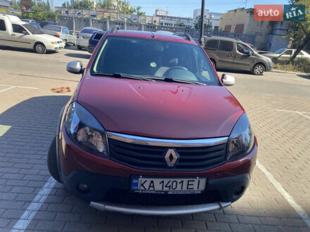 Червоний Рено Сандеро, об'ємом двигуна 1.6 л та пробігом 145 тис. км за 5700 $, фото 1 на Automoto.ua