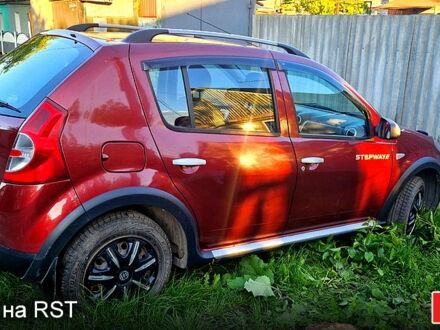 Рено Сандеро 2012 у Харкові на Automoto.ua Червоний Рено Сандеро, об'ємом двигуна 1.4 л та пробігом 60 тис. км за 6900 $, фото 1 на Automoto.ua