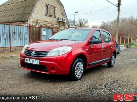 Червоний Рено Сандеро, об'ємом двигуна 1.4 л та пробігом 17800 тис. км за 4850 $, фото 1 на Automoto.ua