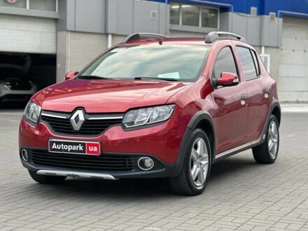 Рено Сандеро 2013 в Одессе на Automoto.ua Красный Рено Сандеро, объемом двигателя 1.5 л и пробегом 179 тыс. км за 6990 $, фото 1 на Automoto.ua