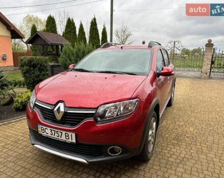 Красный Рено Сандеро, объемом двигателя 1.6 л и пробегом 57 тыс. км за 8700 $, фото 1 на Automoto.ua