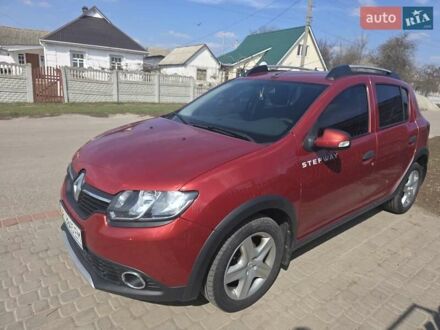 Рено Сандеро 2015 у Белой Церкве на Automoto.ua Червоний Рено Сандеро, об'ємом двигуна 1.5 л та пробігом 177 тис. км за 9300 $, фото 1 на Automoto.ua