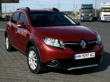 Рено Сандеро 2015 в Кременце на Automoto.ua Красный Рено Сандеро, объемом двигателя 1.6 л и пробегом 84 тыс. км за 10900 $, фото 1 на Automoto.ua
