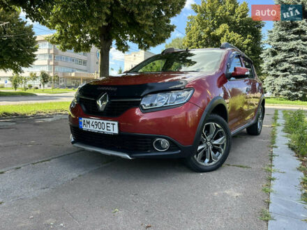 Рено Сандеро 2015 у Житомирі на Automoto.ua Червоний Рено Сандеро, об'ємом двигуна 1.6 л та пробігом 133 тис. км за 9150 $, фото 1 на Automoto.ua