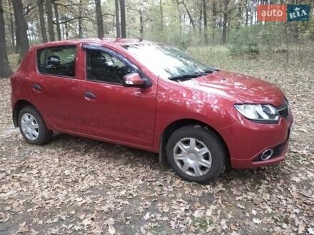 Рено Сандеро 2016 в Фастове на Automoto.ua Красный Рено Сандеро, объемом двигателя 1.15 л и пробегом 250 тыс. км за 7000 $, фото 1 на Automoto.ua