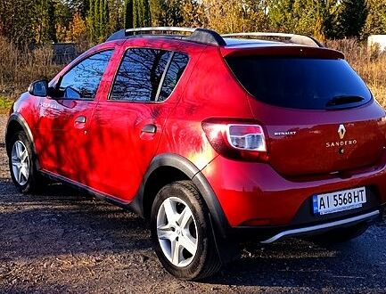 Рено Сандеро 2016 у Києві на Automoto.ua Червоний Рено Сандеро, об'ємом двигуна 0.9 л та пробігом 87 тис. км за 8500 $, фото 1 на Automoto.ua