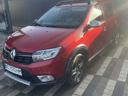 Красный Рено Сандеро, объемом двигателя 1.46 л и пробегом 55 тыс. км за 12100 $, фото 1 на Automoto.ua