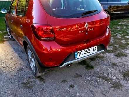 Рено Сандеро 2019 в Каменце-Подольском на Automoto.ua Красный Рено Сандеро, объемом двигателя 0.9 л и пробегом 49 тыс. км за 10700 $, фото 1 на Automoto.ua