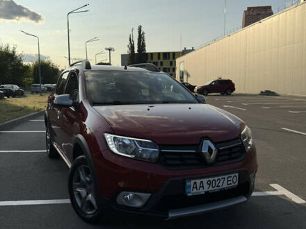 Рено Сандеро 2019 в Киеве на Automoto.ua Красный Рено Сандеро, объемом двигателя 1.46 л и пробегом 50 тыс. км за 13900 $, фото 1 на Automoto.ua