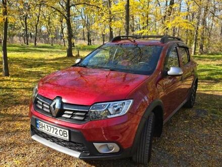 Червоний Рено Сандеро, об'ємом двигуна 0.9 л та пробігом 65 тис. км за 11500 $, фото 1 на Automoto.ua