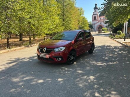 Красный Рено Сандеро, объемом двигателя 1 л и пробегом 43 тыс. км за 10490 $, фото 1 на Automoto.ua