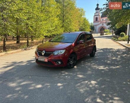 Червоний Рено Сандеро, об'ємом двигуна 1 л та пробігом 43 тис. км за 10490 $, фото 1 на Automoto.ua