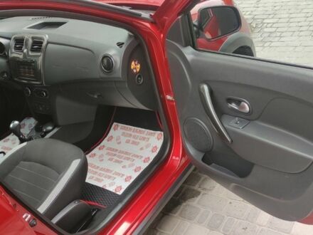 Красный Рено Сандеро, объемом двигателя 0 л и пробегом 20 тыс. км за 10200 $, фото 1 на Automoto.ua