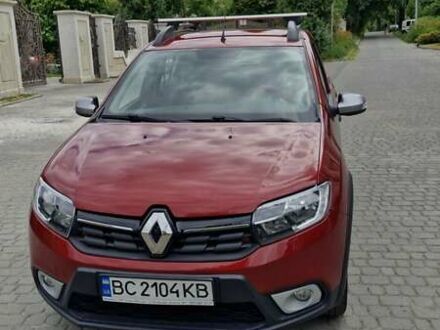 Красный Рено Сандеро, объемом двигателя 0.9 л и пробегом 108 тыс. км за 11500 $, фото 1 на Automoto.ua