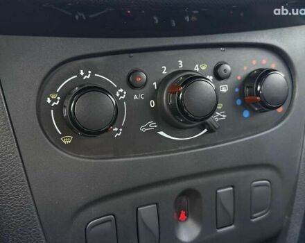 Рено Сандеро, объемом двигателя 0.9 л и пробегом 71 тыс. км за 9300 $, фото 22 на Automoto.ua