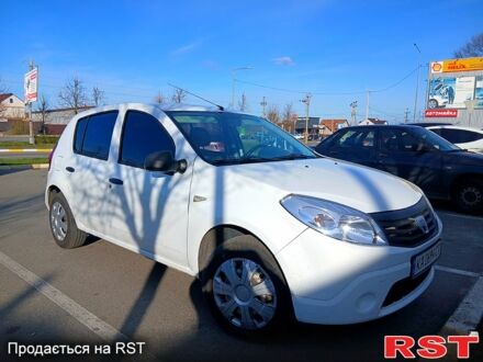 Рено Сандеро 2010 в Буче на Automoto.ua Рено Сандеро, объемом двигателя 14 л и пробегом 246 тыс. км за 3300 $, фото 1 на Automoto.ua