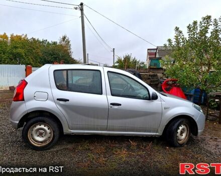 Рено Сандеро, объемом двигателя 1.4 л и пробегом 300 тыс. км за 3200 $, фото 1 на Automoto.ua