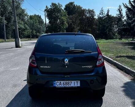 Серый Рено Сандеро, объемом двигателя 1.6 л и пробегом 88 тыс. км за 6200 $, фото 3 на Automoto.ua