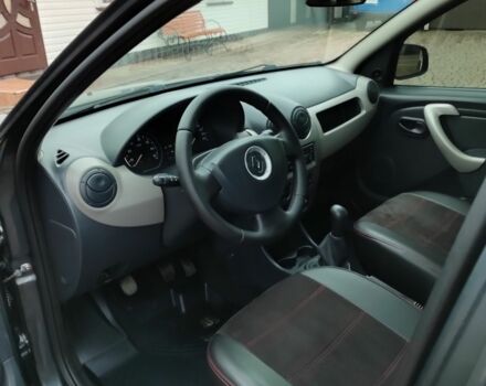 Серый Рено Сандеро, объемом двигателя 1.4 л и пробегом 120 тыс. км за 4100 $, фото 4 на Automoto.ua