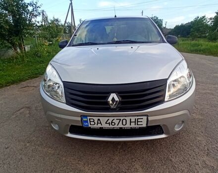 Серый Рено Сандеро, объемом двигателя 1.4 л и пробегом 232 тыс. км за 4200 $, фото 1 на Automoto.ua