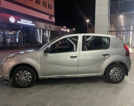 Серый Рено Сандеро, объемом двигателя 1.4 л и пробегом 312 тыс. км за 3500 $, фото 5 на Automoto.ua