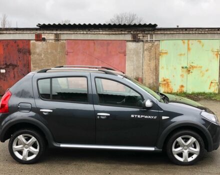 Серый Рено Сандеро, объемом двигателя 1.6 л и пробегом 125 тыс. км за 5500 $, фото 2 на Automoto.ua