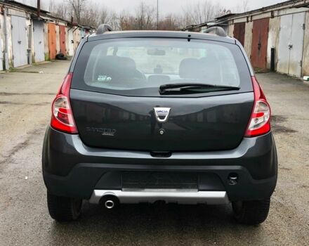 Серый Рено Сандеро, объемом двигателя 1.6 л и пробегом 125 тыс. км за 5500 $, фото 4 на Automoto.ua